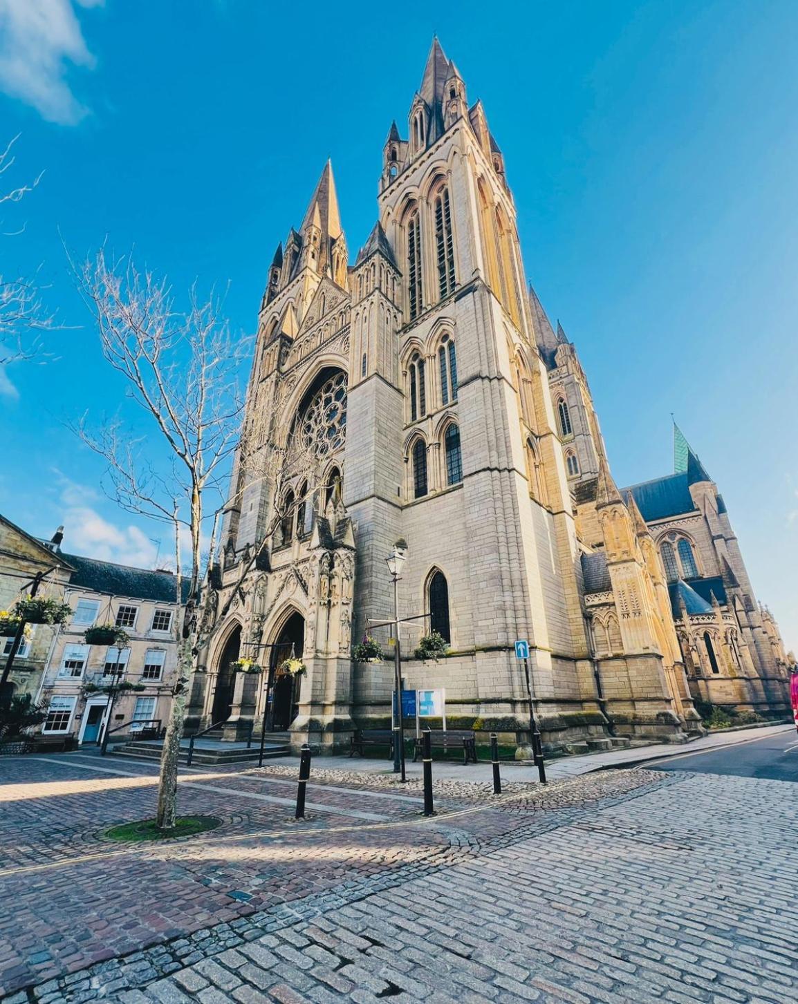Private Double Room With Ensuite, No Breakfast, Truro City Centre ภายนอก รูปภาพ